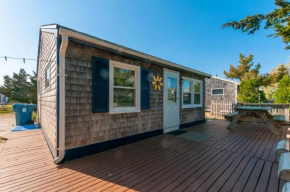 174 #8 North Shore Boulevard East Sandwich - - Quarterboard #8
